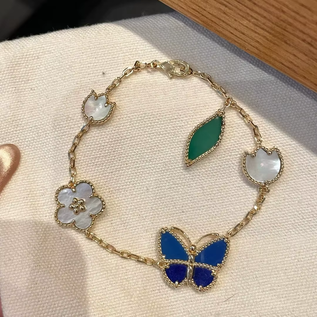 Foydjew Retro Exquisite Butterfly Flower Design Gold Color Bracelets Inlaid with Seashell Premium Hand Accessory For Women